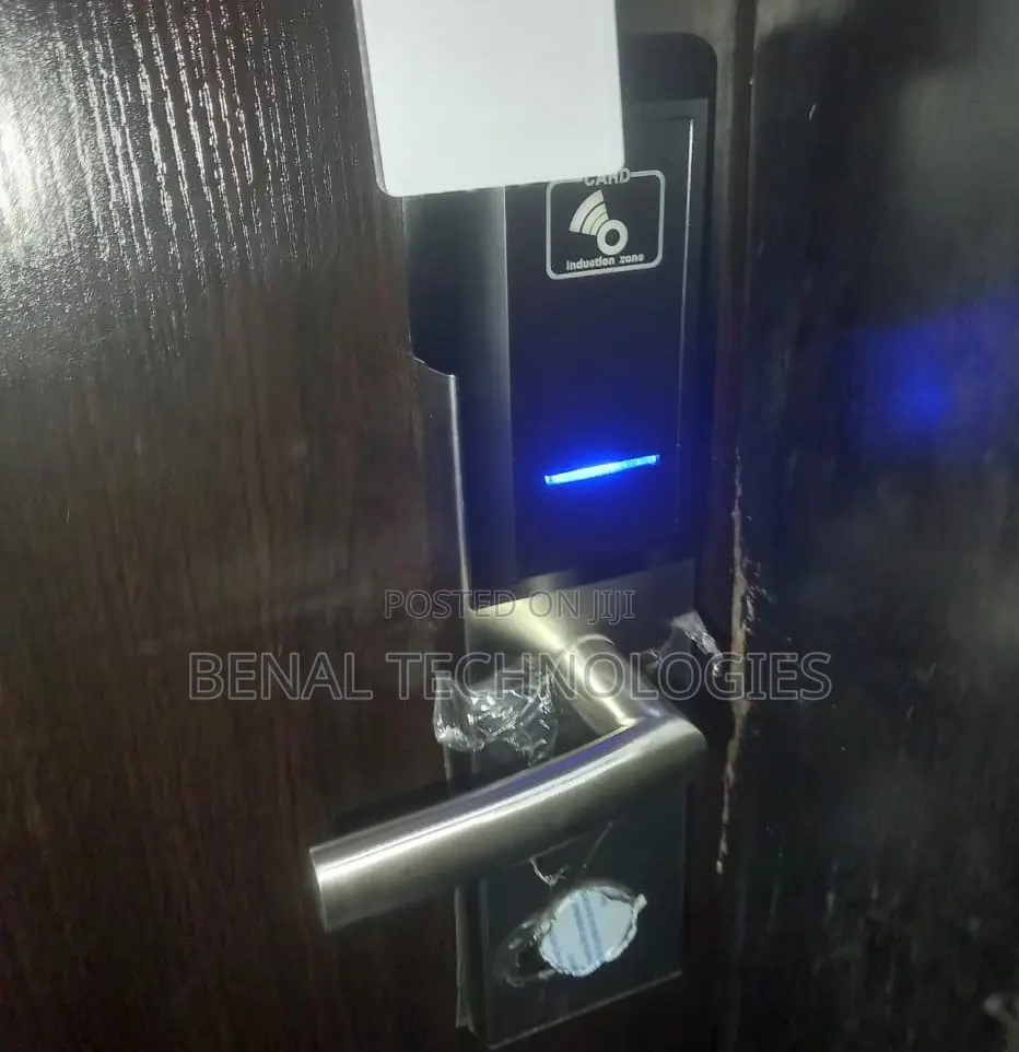 Check‐In Locks Linked to Card Access and Hotel Software