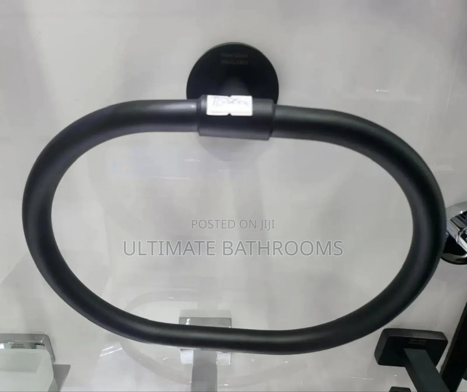 Made of Brass Black Towel Ring