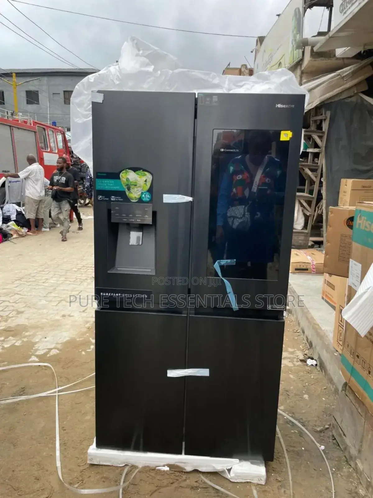 New Hisense 4-door Side By Side Refrigerator Display
