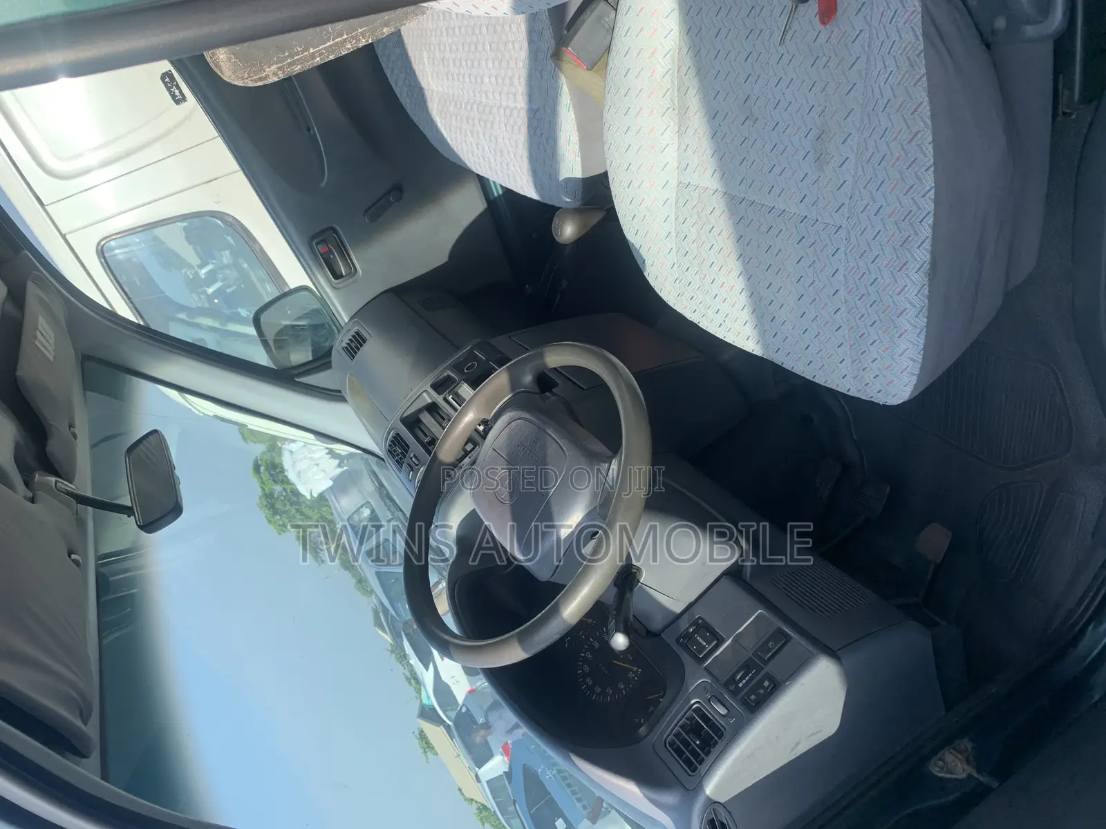 Toyota HiAce 2006 Grey
