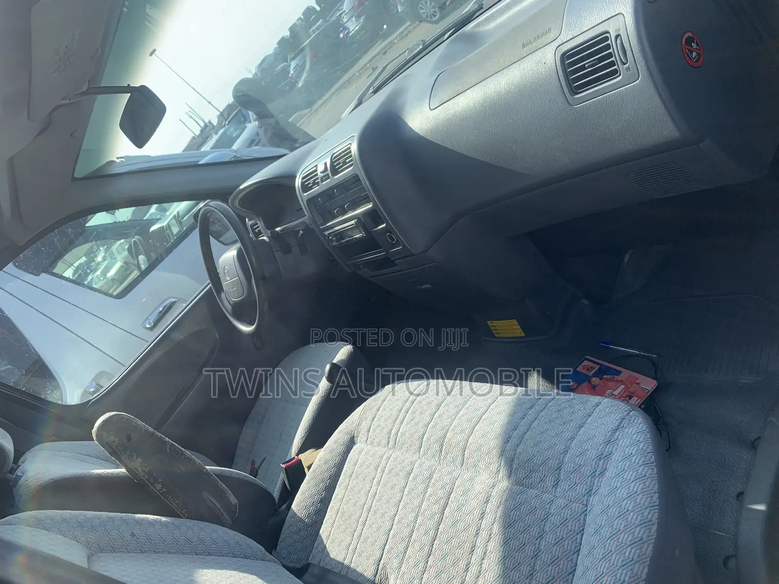 Toyota HiAce 2006 Grey