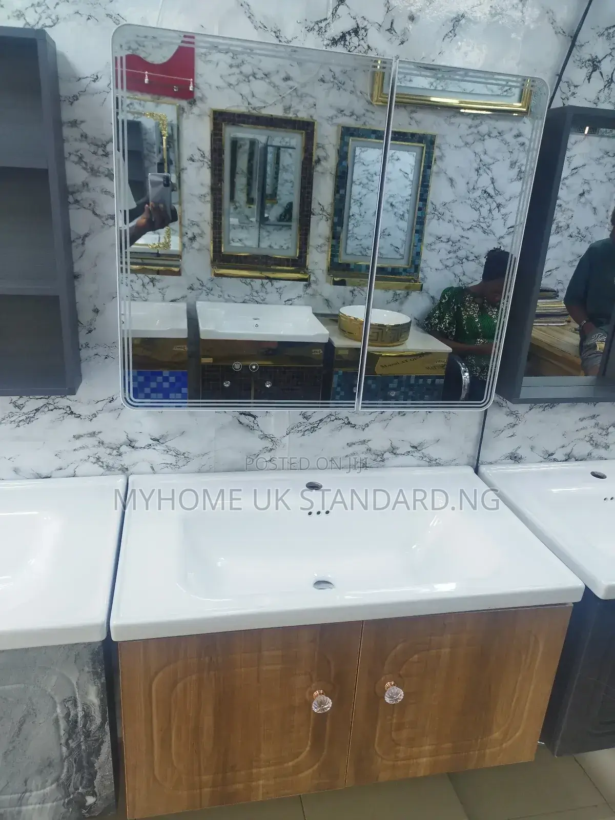 Luxury England Cabinet With Mirror Light and Shelve