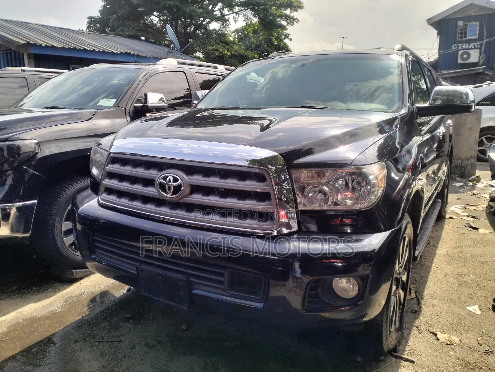 Toyota Sequoia Platinum FFV 4dr SUV 4WD (5.7L 8cyl 6A) 2013 Black