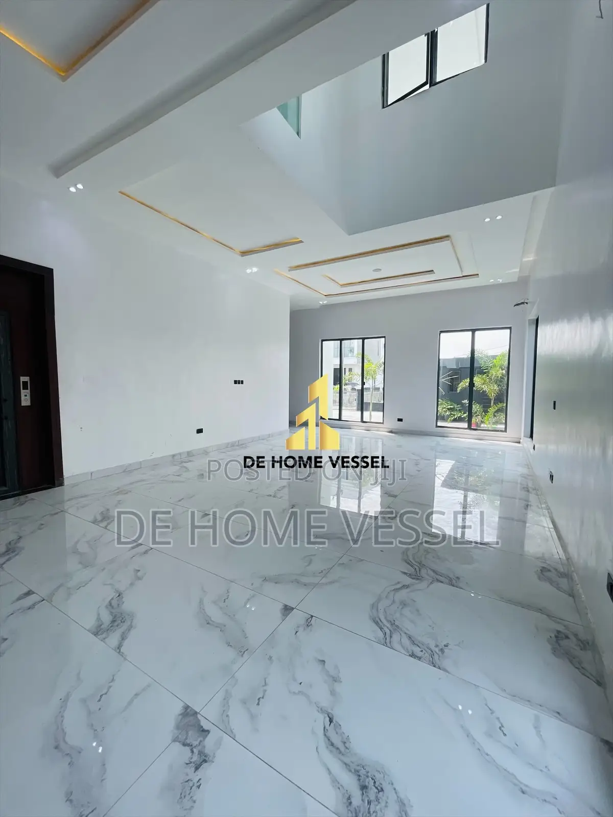 5bdrm Duplex in Osapa london for sale