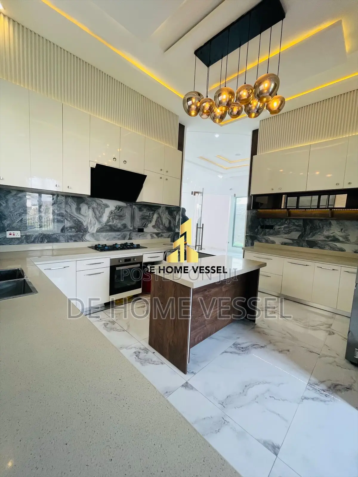5bdrm Duplex in Osapa london for sale