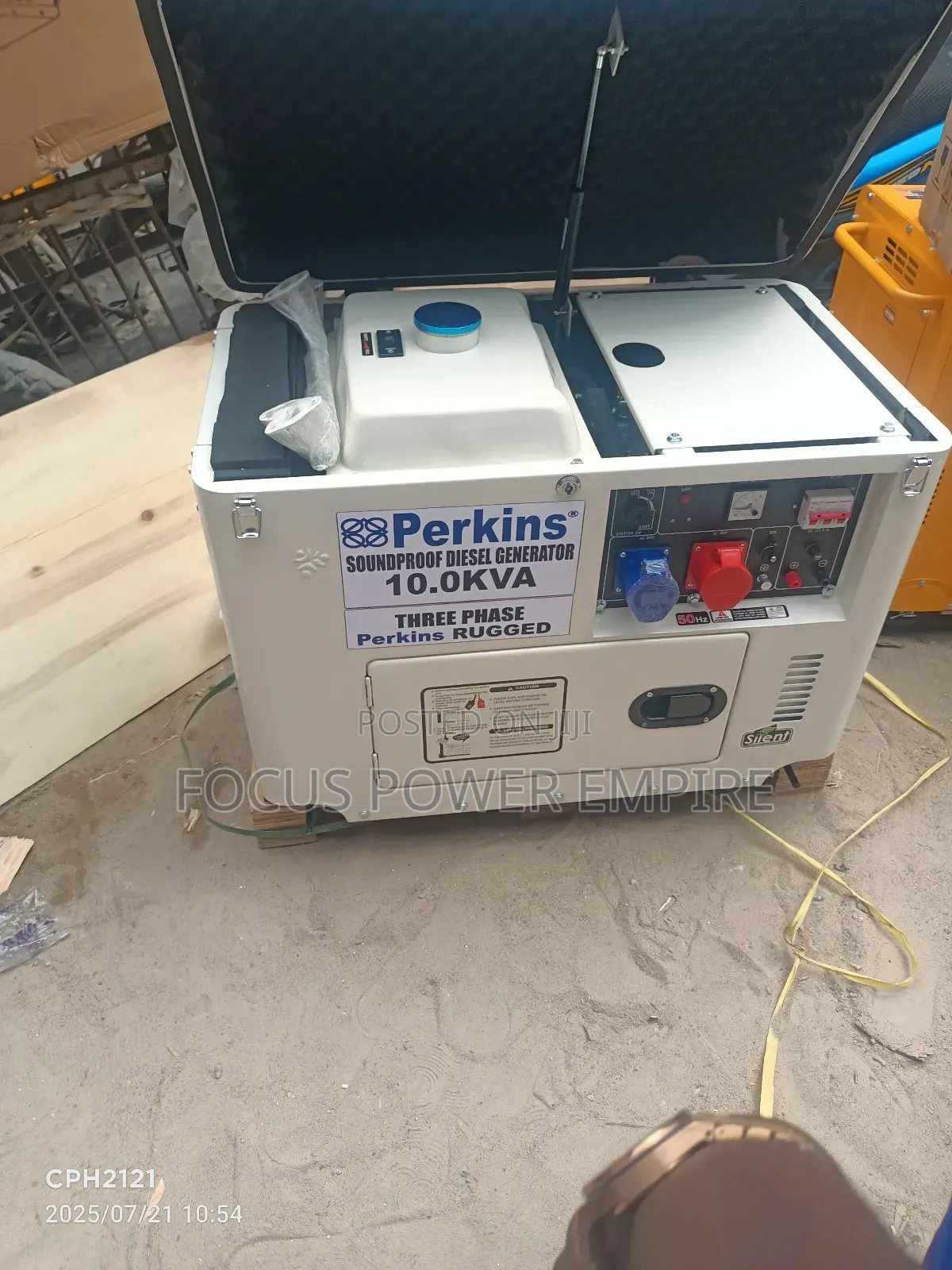 10.0kva Perkins Soundproof There Phase Gen Purecopper Coil