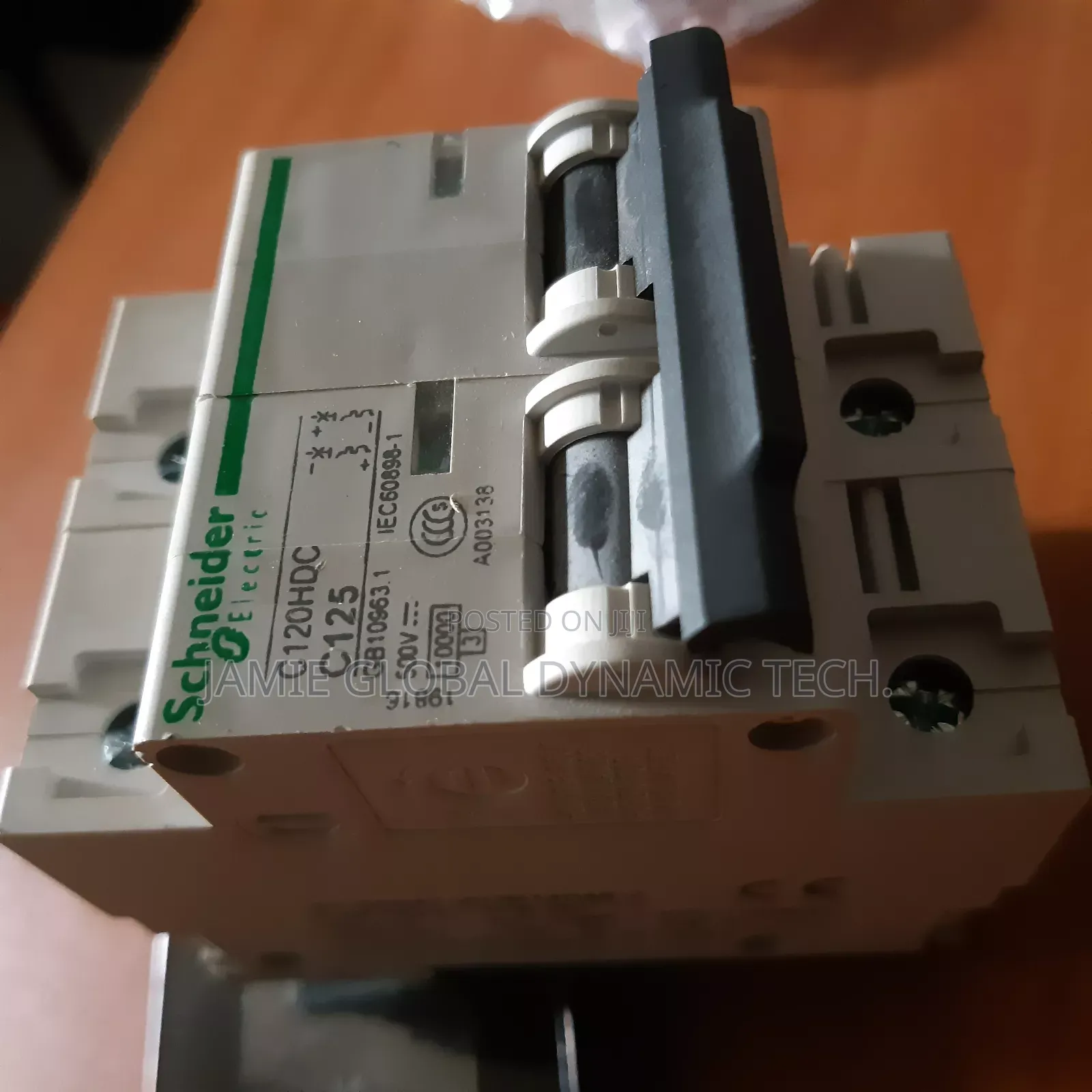 2pole Schneider Breaker 125amps