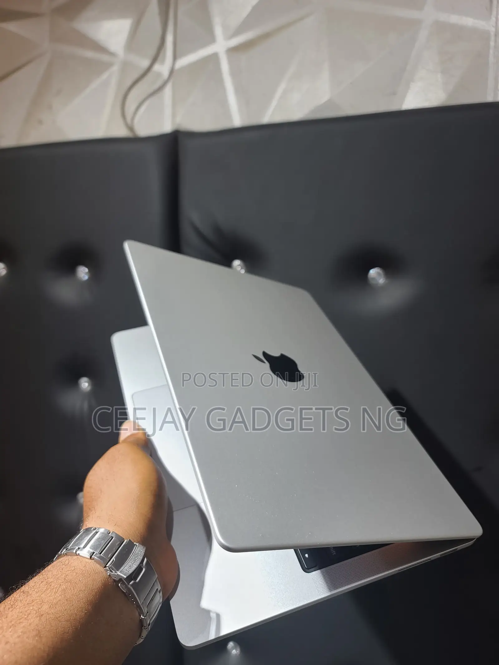 Laptop Apple MacBook Pro 2023 M3 8GB Apple M3 SSD 512GB