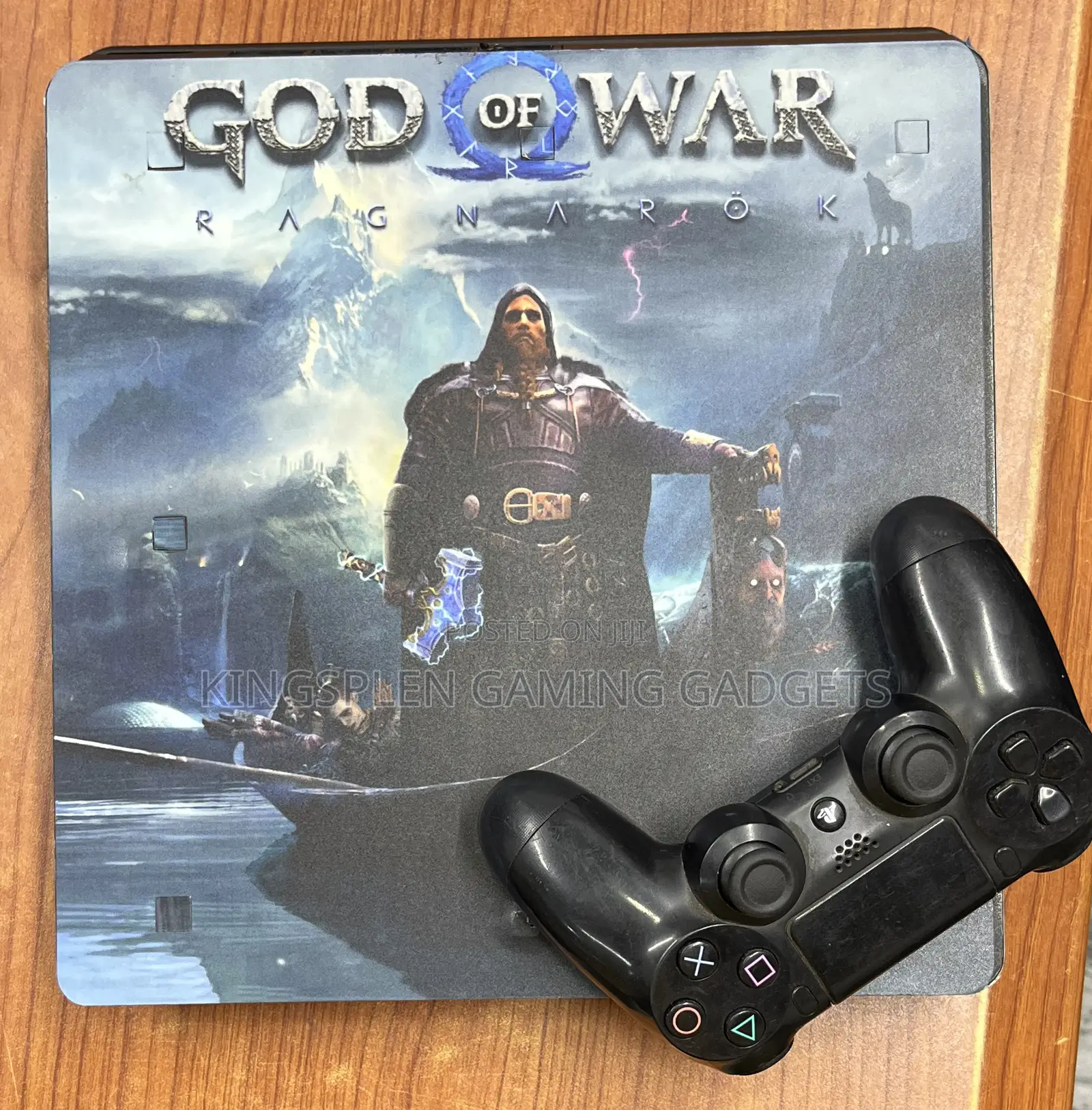 Ps4 Slim With 2 Pads and Games Inside