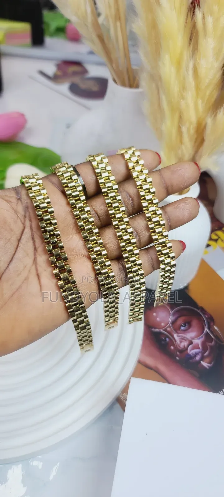 Plain Gold Hand Chain Bracelet