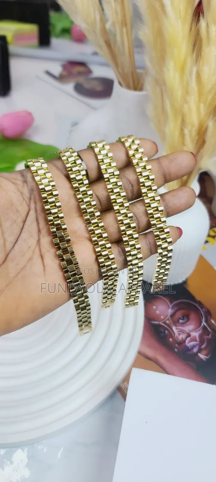 Plain Gold Hand Chain Bracelet