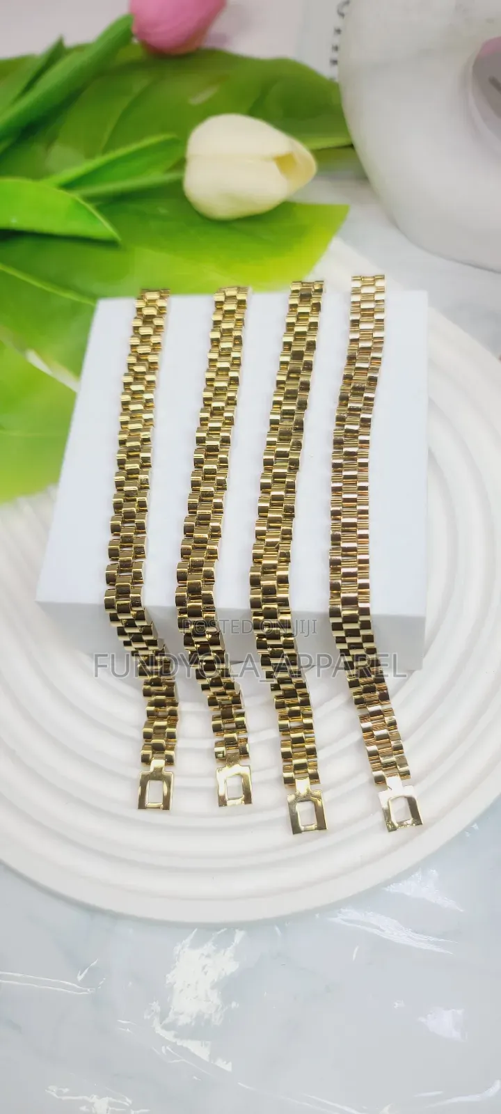 Plain Gold Hand Chain Bracelet