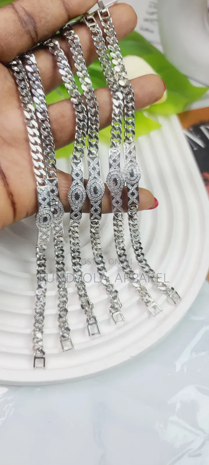 Silver Beautiful Hand Chain (Slim Wrist)