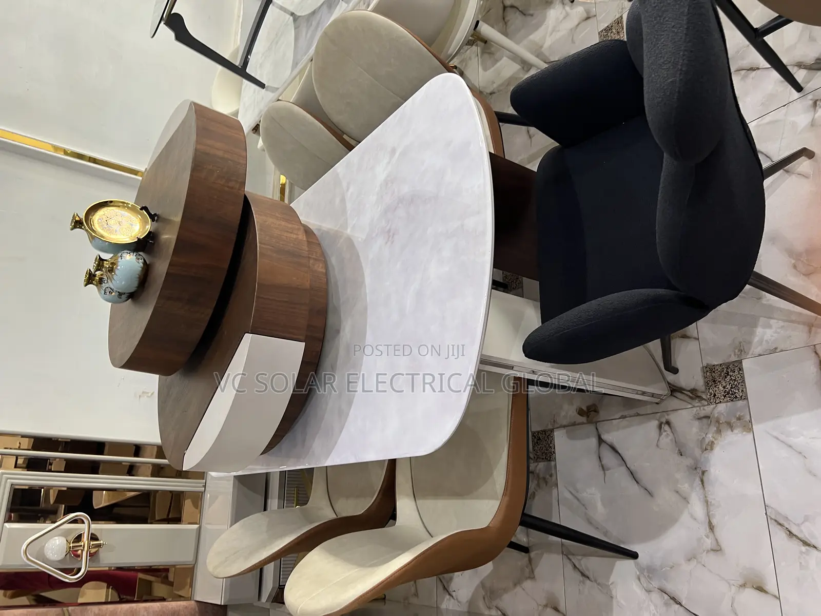 Rotating Center Table