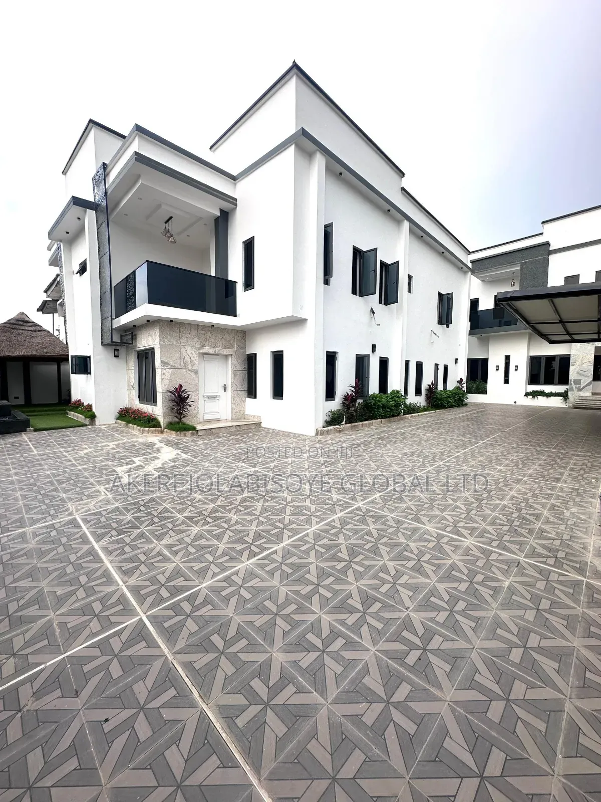 4bdrm Duplex in Gwarinpa Main for sale