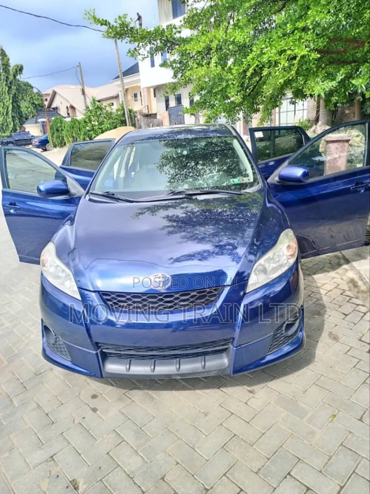 Toyota Matrix XRS Hatchback FWD (2.4L 4cyl 5A) 2010 Blue