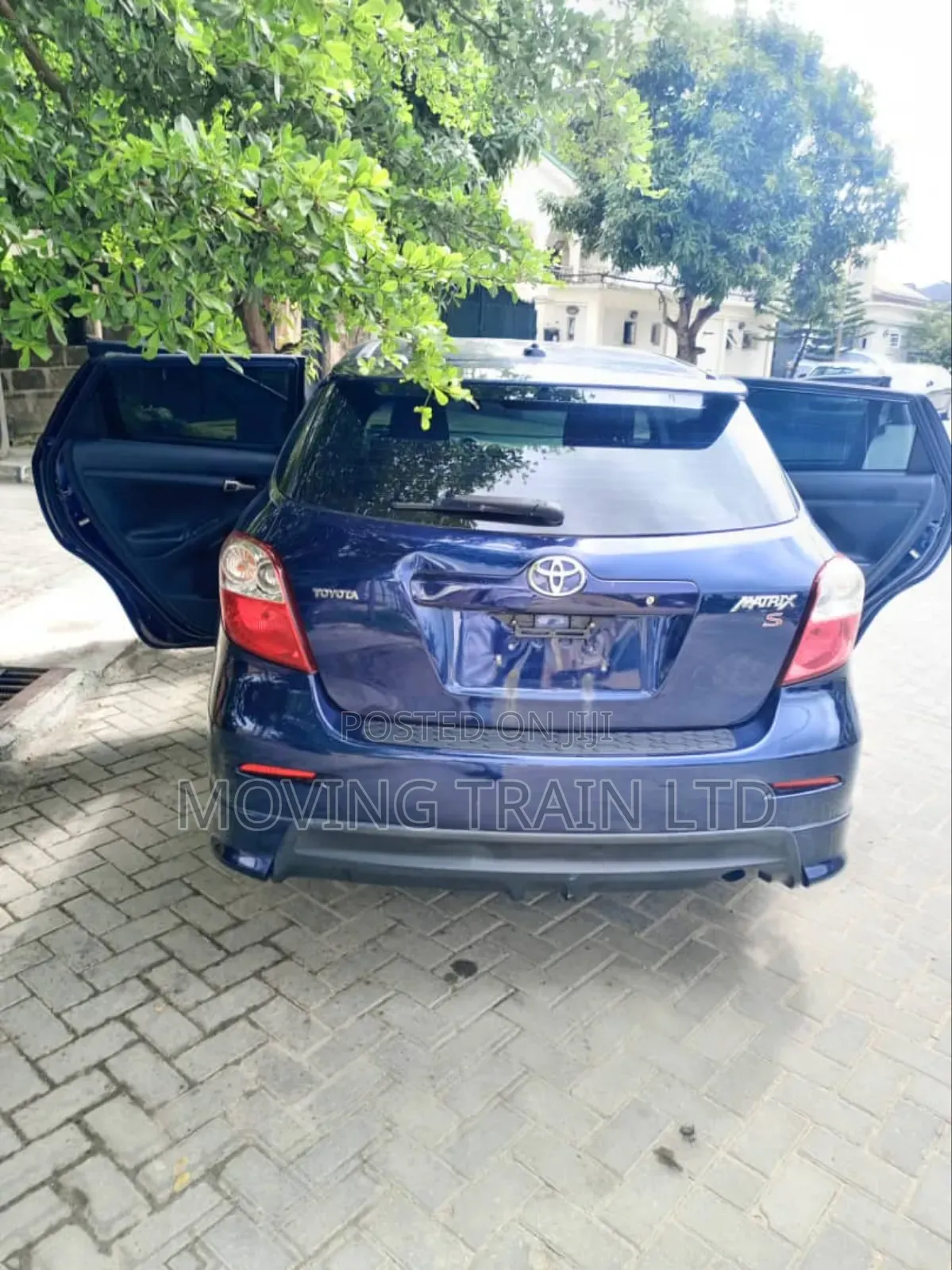Toyota Matrix XRS Hatchback FWD (2.4L 4cyl 5A) 2010 Blue