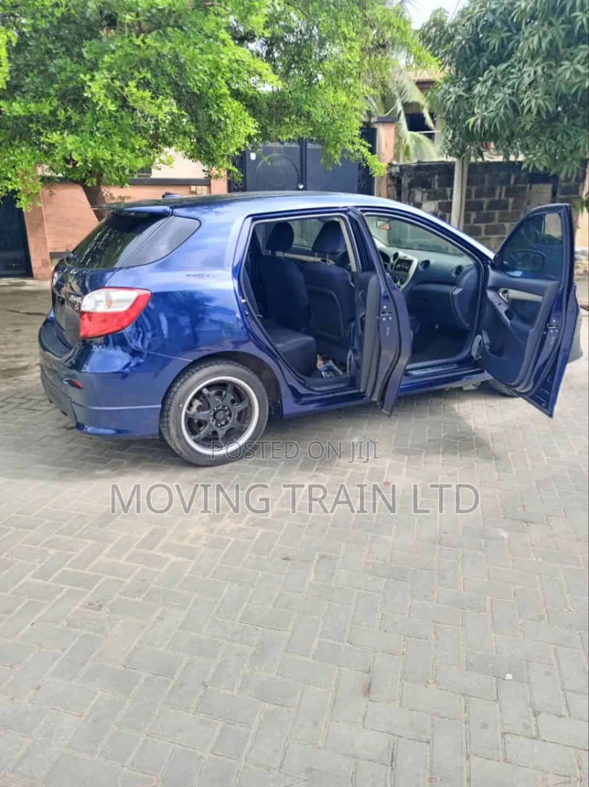 Toyota Matrix XRS Hatchback FWD (2.4L 4cyl 5A) 2010 Blue