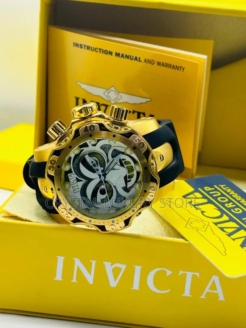 Invicta Quality Luxury Men Rubber Strap Wristwatch