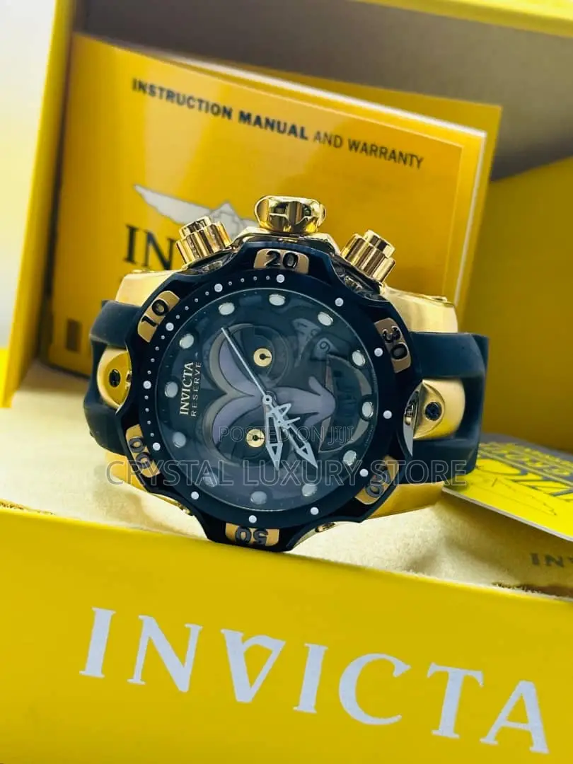 Invicta Quality Luxury Men Rubber Strap Wristwatch