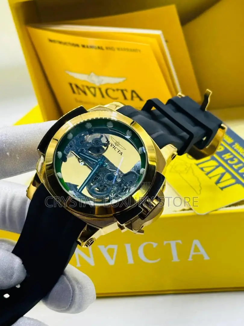 Invicta Quality Luxury Men Rubber Strap Wristwatch