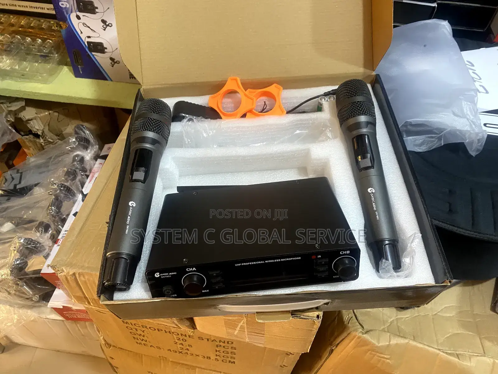 Akg by Harman Y200s Wireless Microphone