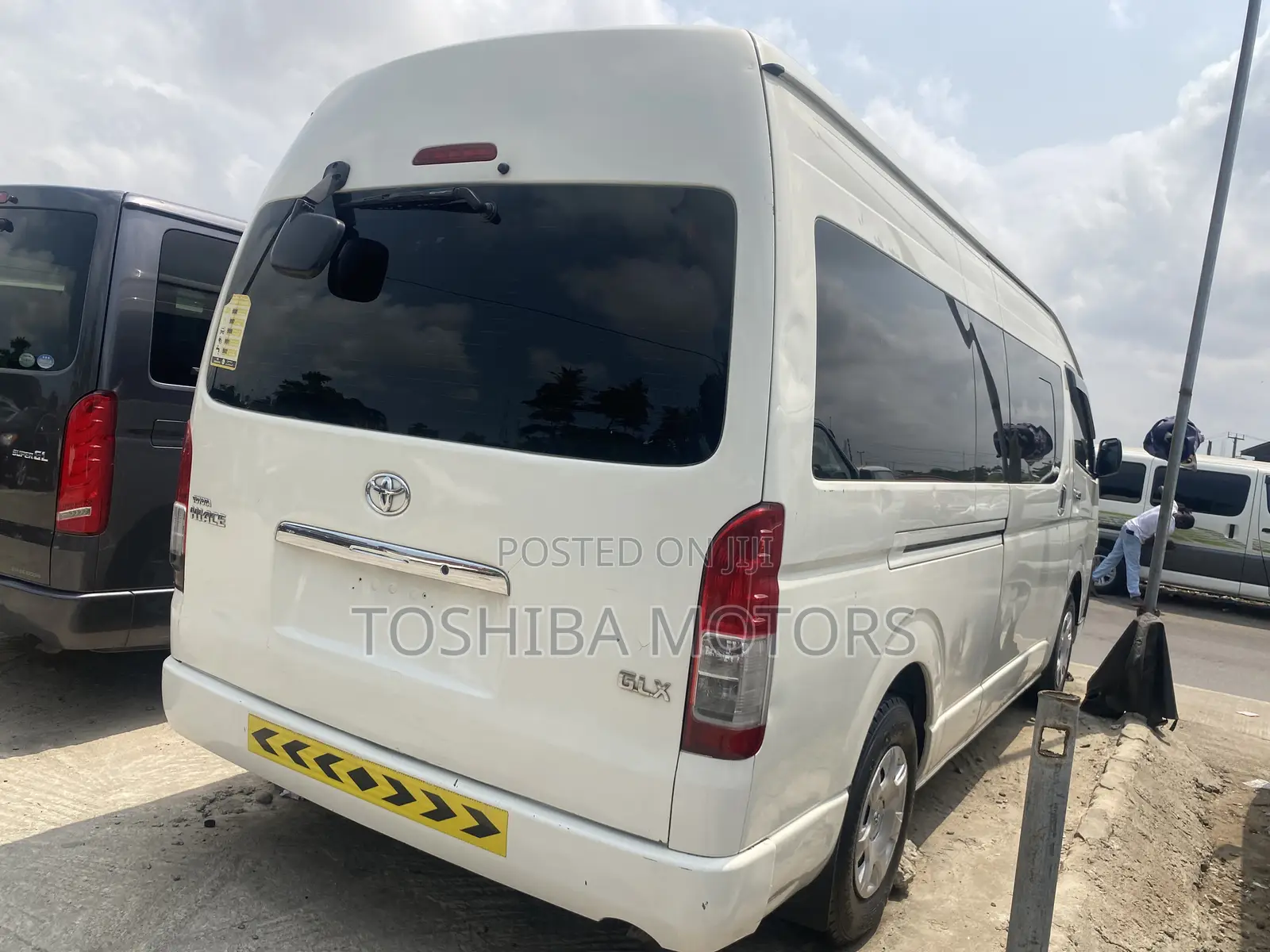 Toyota HiAce 2015 White