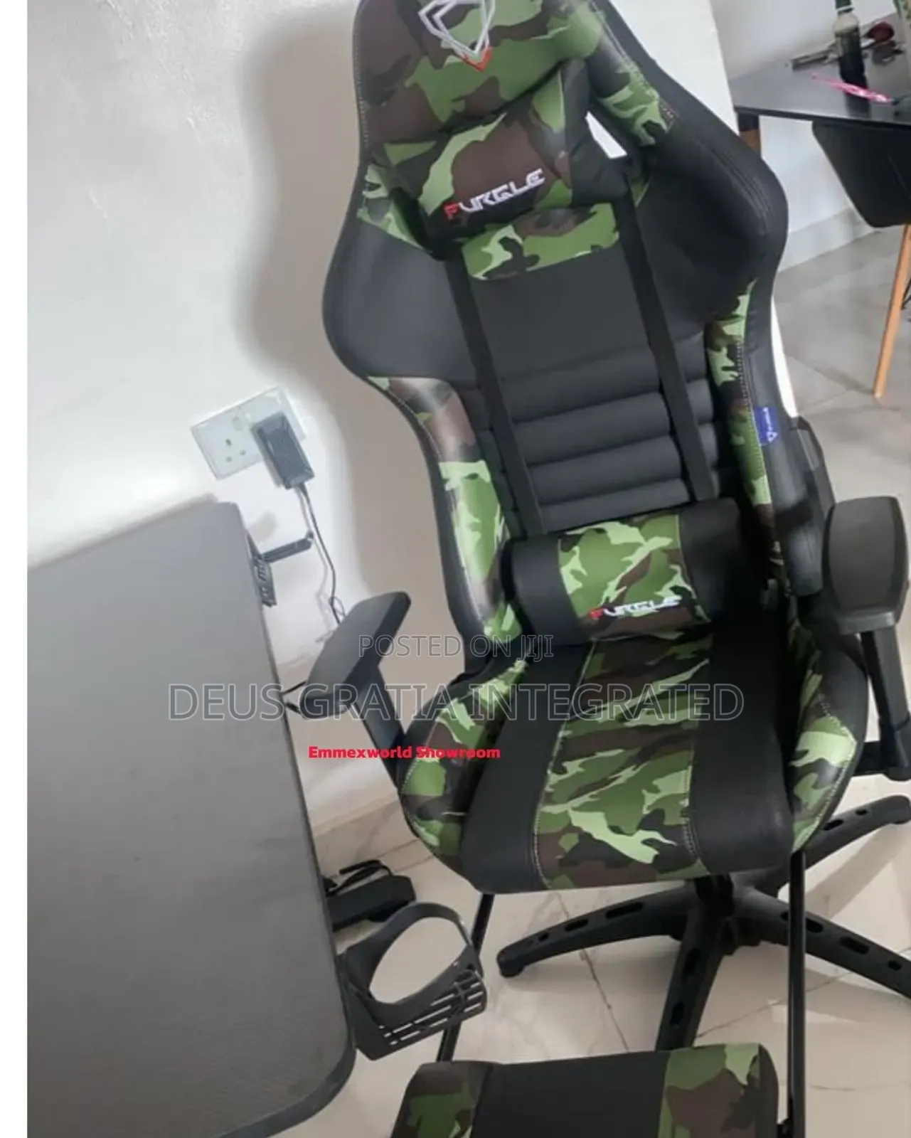 Gaming Chair With Headrest And Swivel
