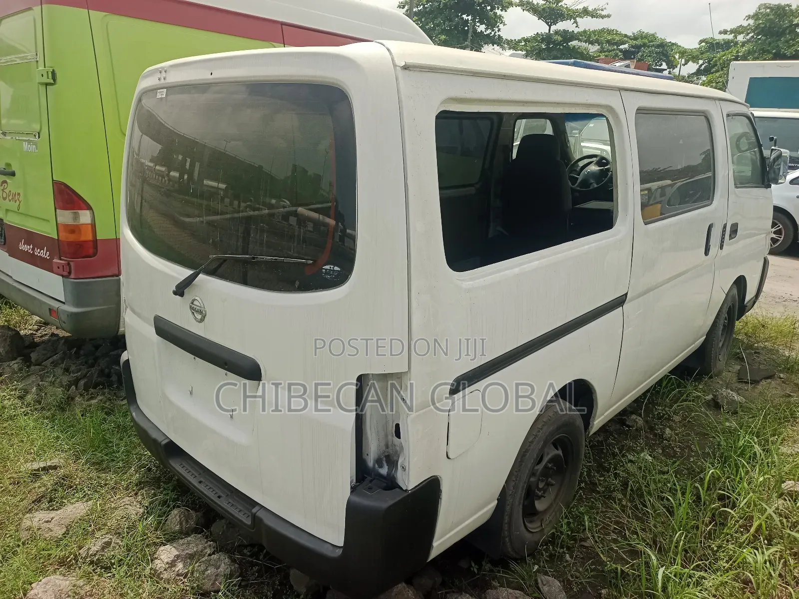 Nissan Caravan (Urvan) 2010 White
