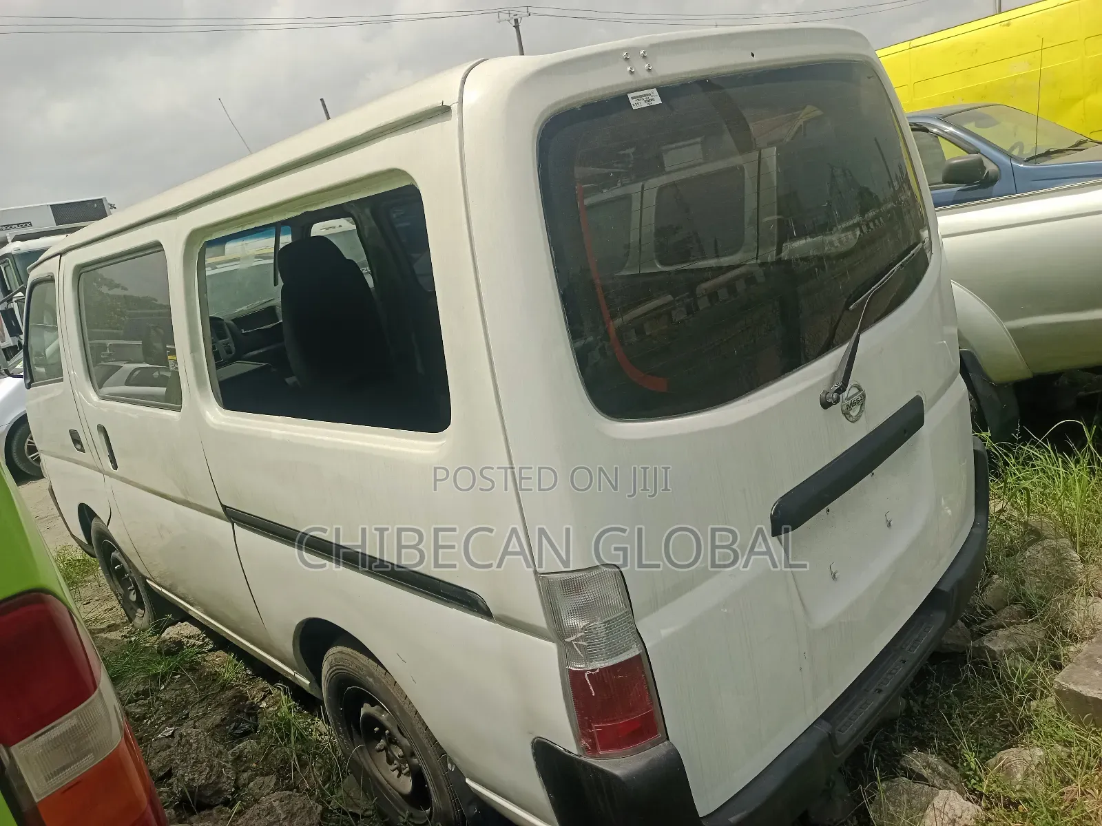 Nissan Caravan (Urvan) 2010 White