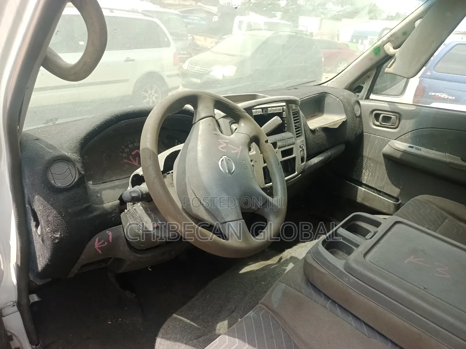 Nissan Caravan (Urvan) 2010 White