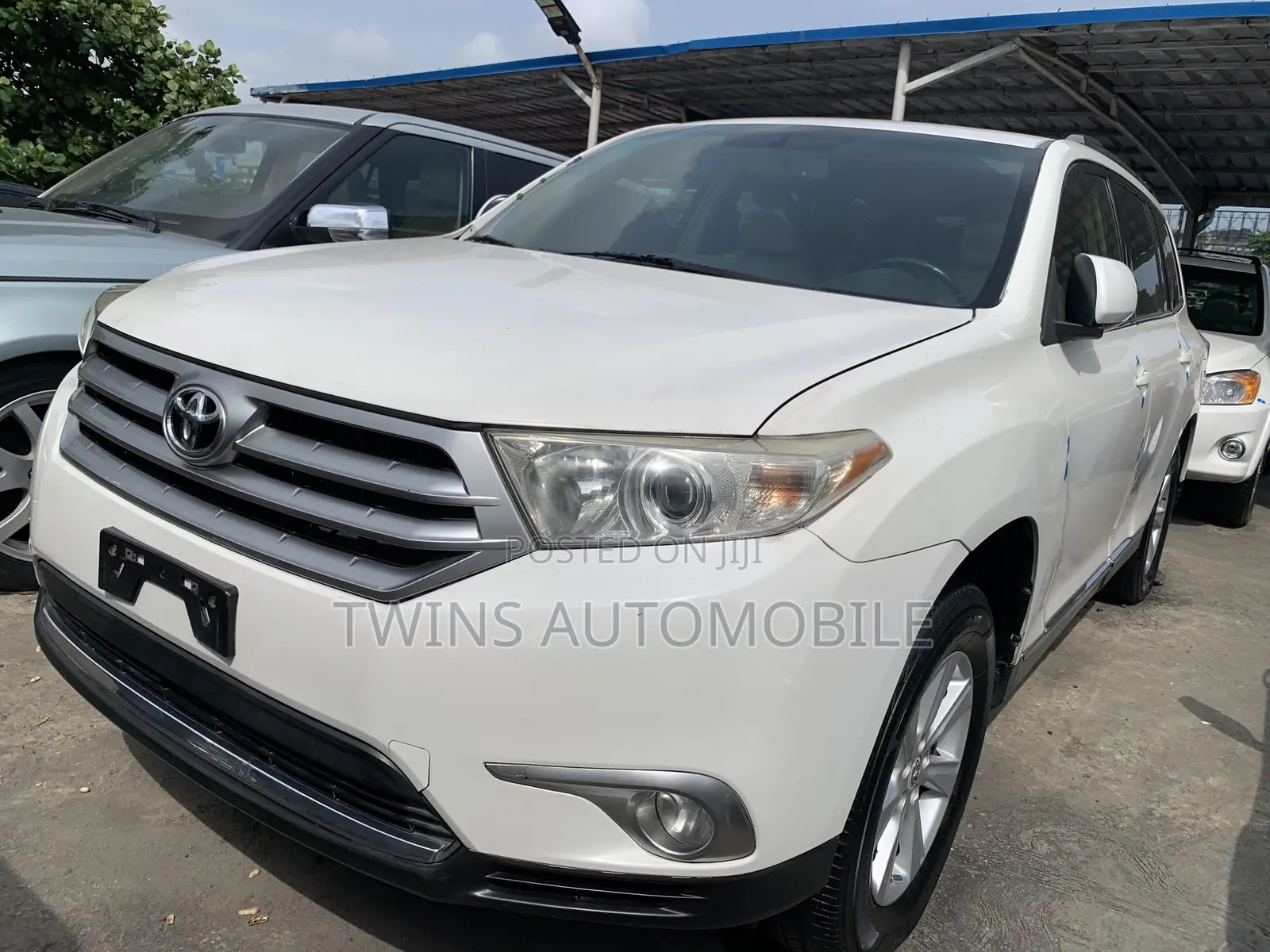 Toyota Highlander Limited 2012 White