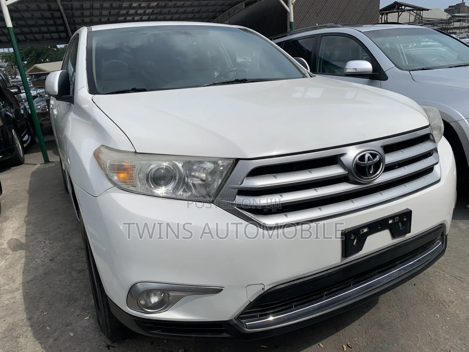 Toyota Highlander Limited 2012 White