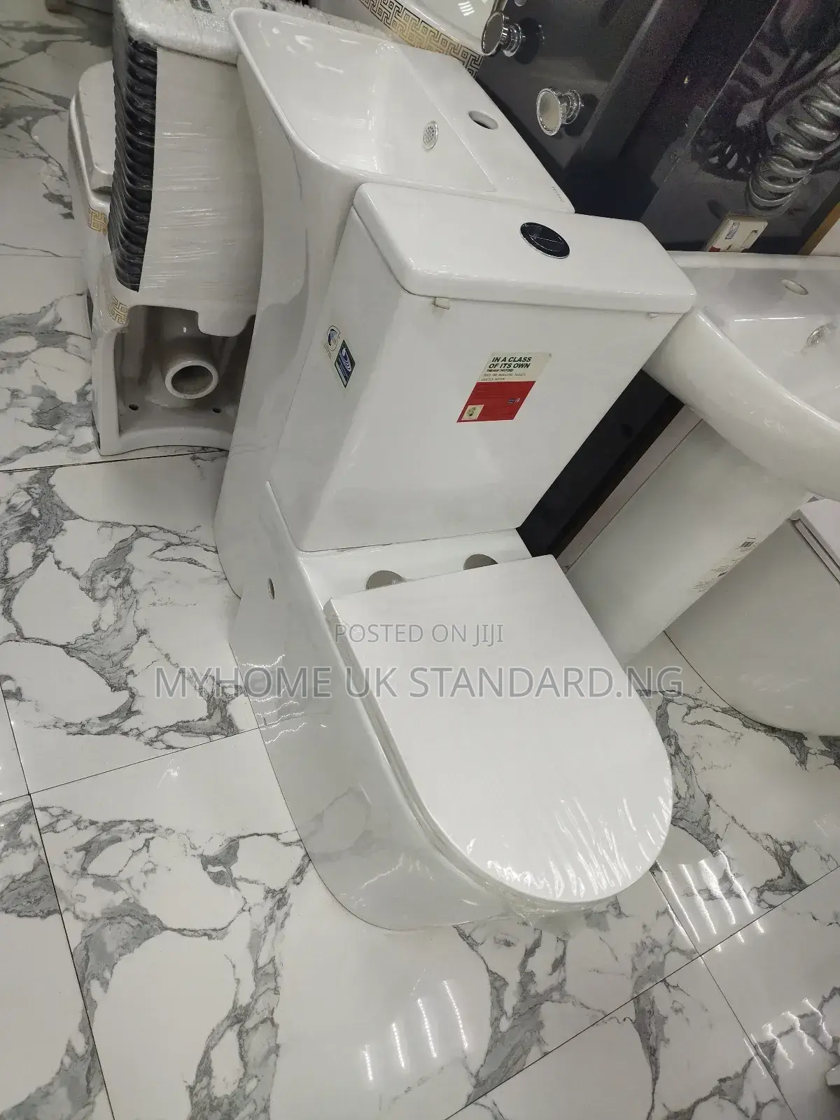 The Original Twyford England Water Closet Set