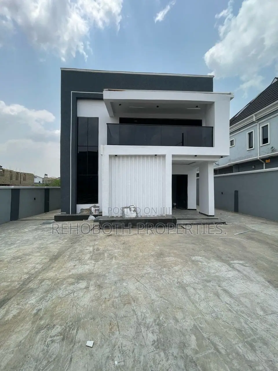 4bdrm Duplex in Carlton Gate Estate, Ibadan for sale