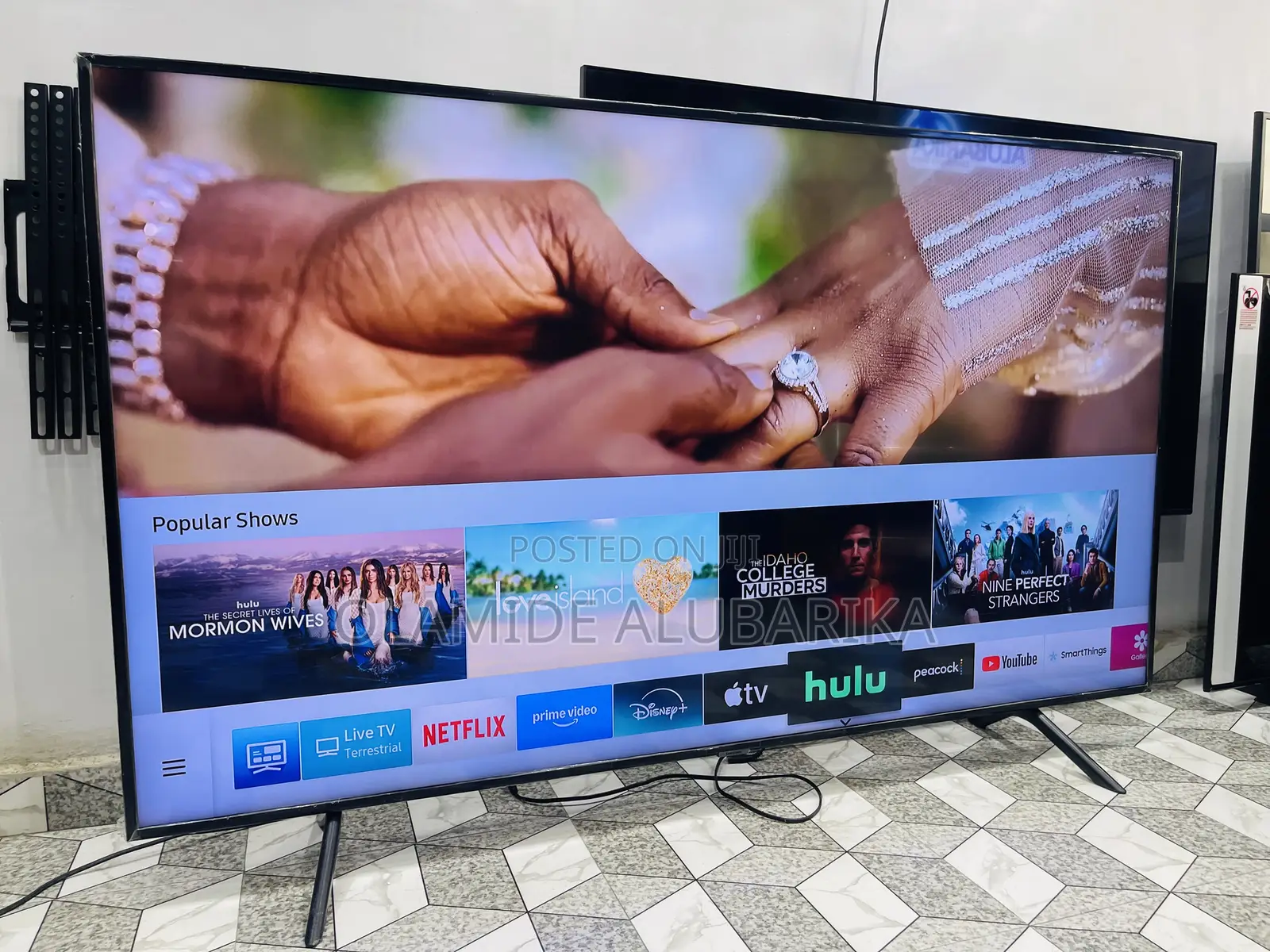 Samsung Premium 65” Uhd Smart Ultra Slim HDR Bluetooth Tv