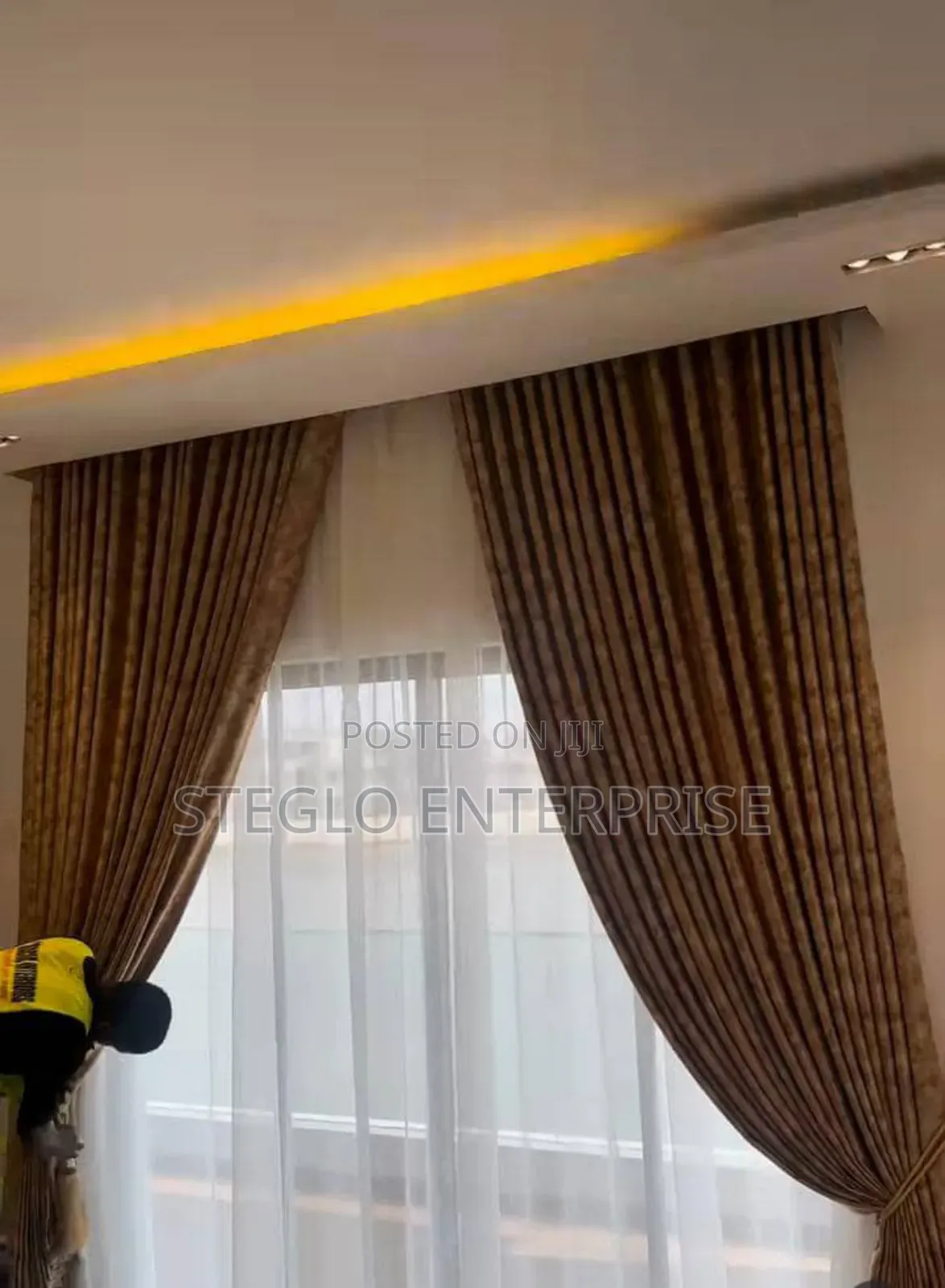 Wholesaler of Remote Control Curtains