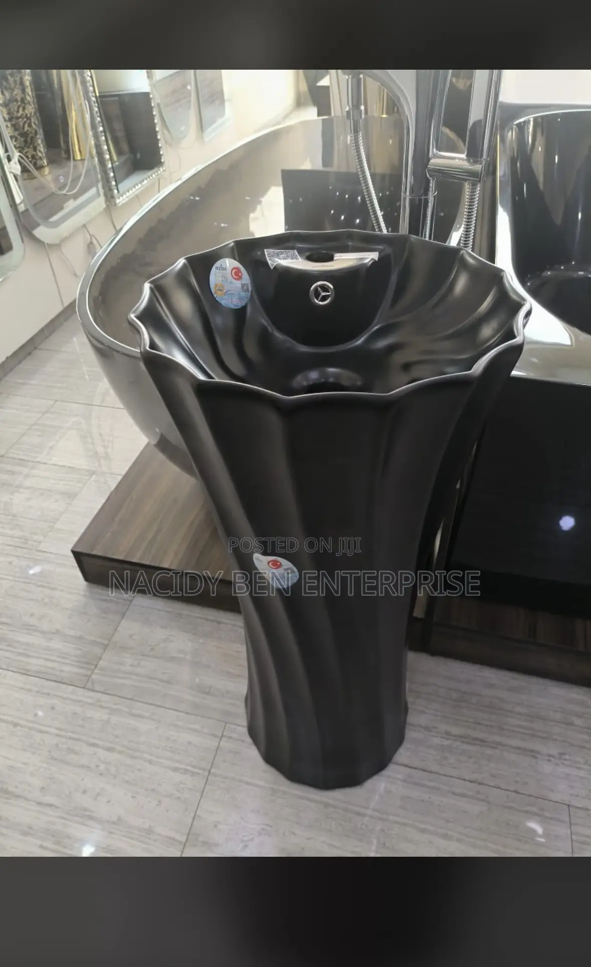 Freestanding Black Basin
