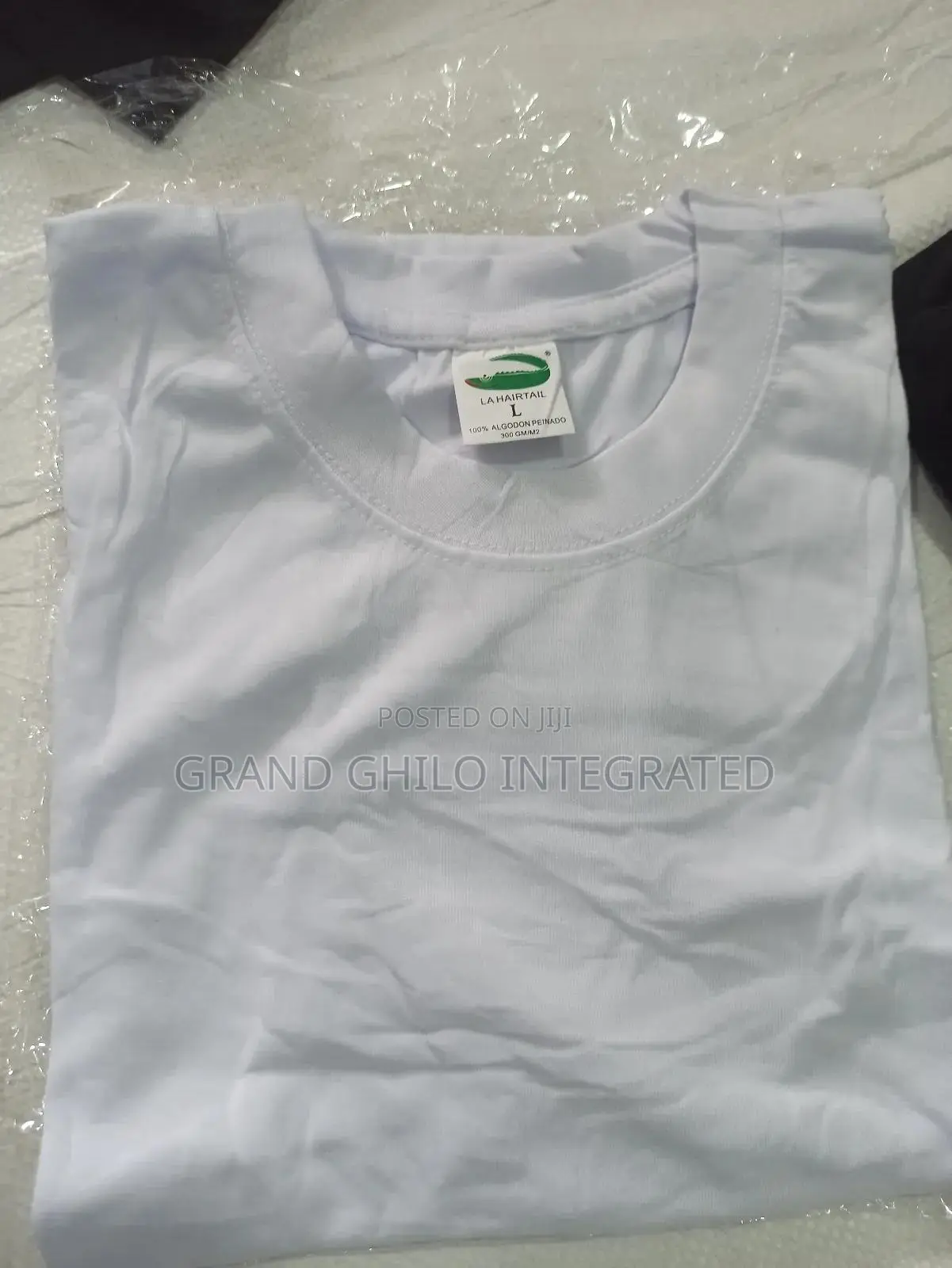 La Haitail Plain Round Neck Shirt