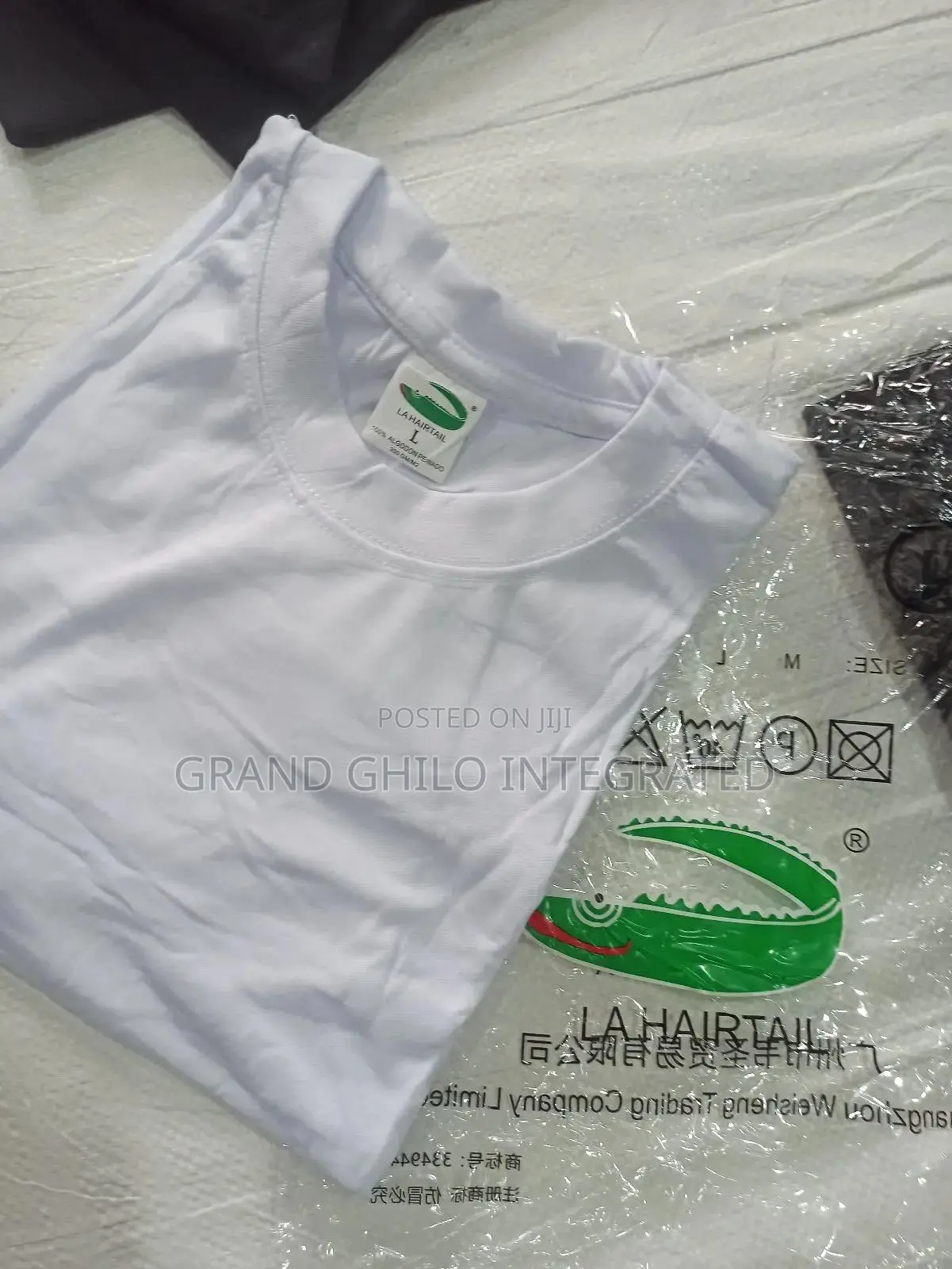 La Haitail Plain Round Neck Shirt