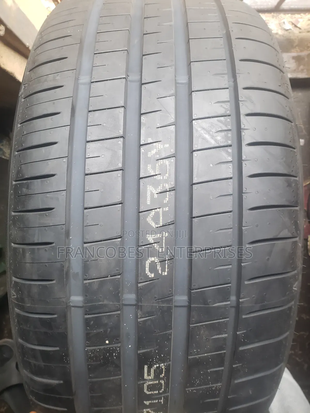 295/40r21 Dunlop Tyre