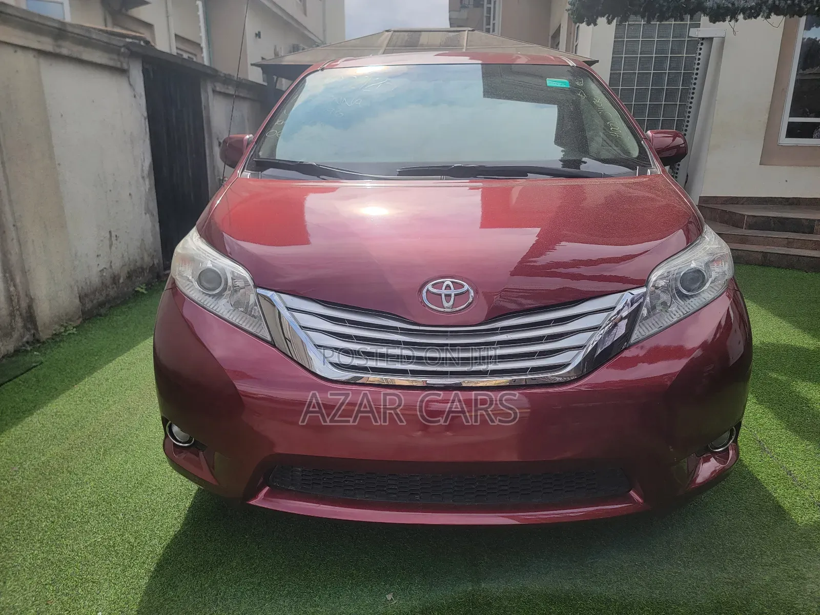 Toyota Sienna LE 8 Passenger 2011 Red
