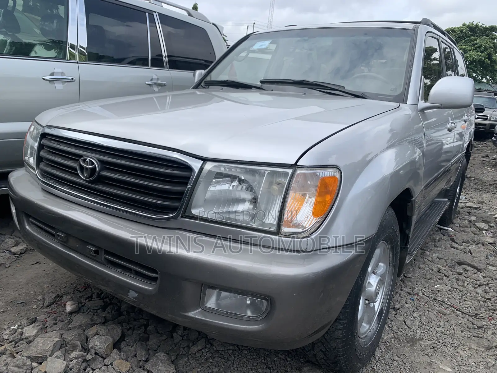 Toyota Land Cruiser 2004 Gray