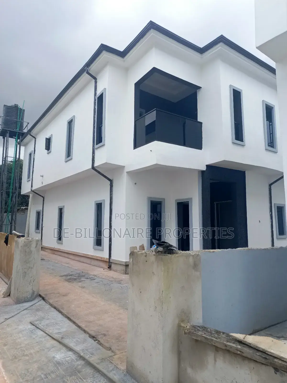 4bdrm Duplex in Dick Tiger Mcc for sale