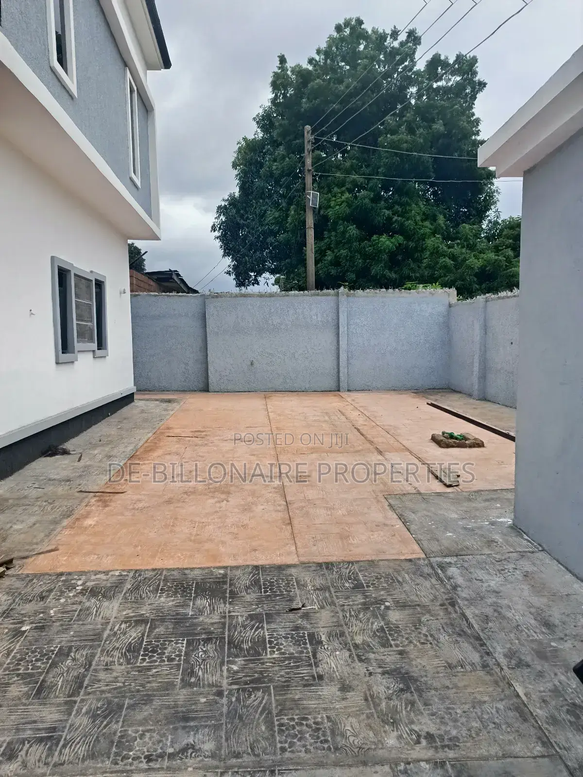 4bdrm Duplex in Dick Tiger Mcc for sale