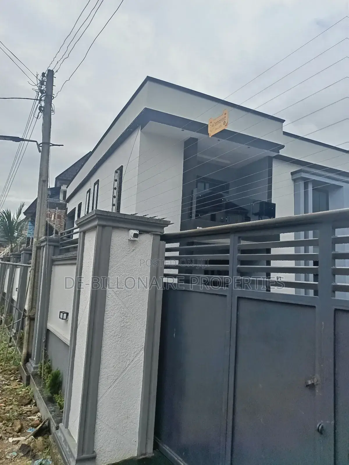 4bdrm Duplex in Mcc, Owerri for sale