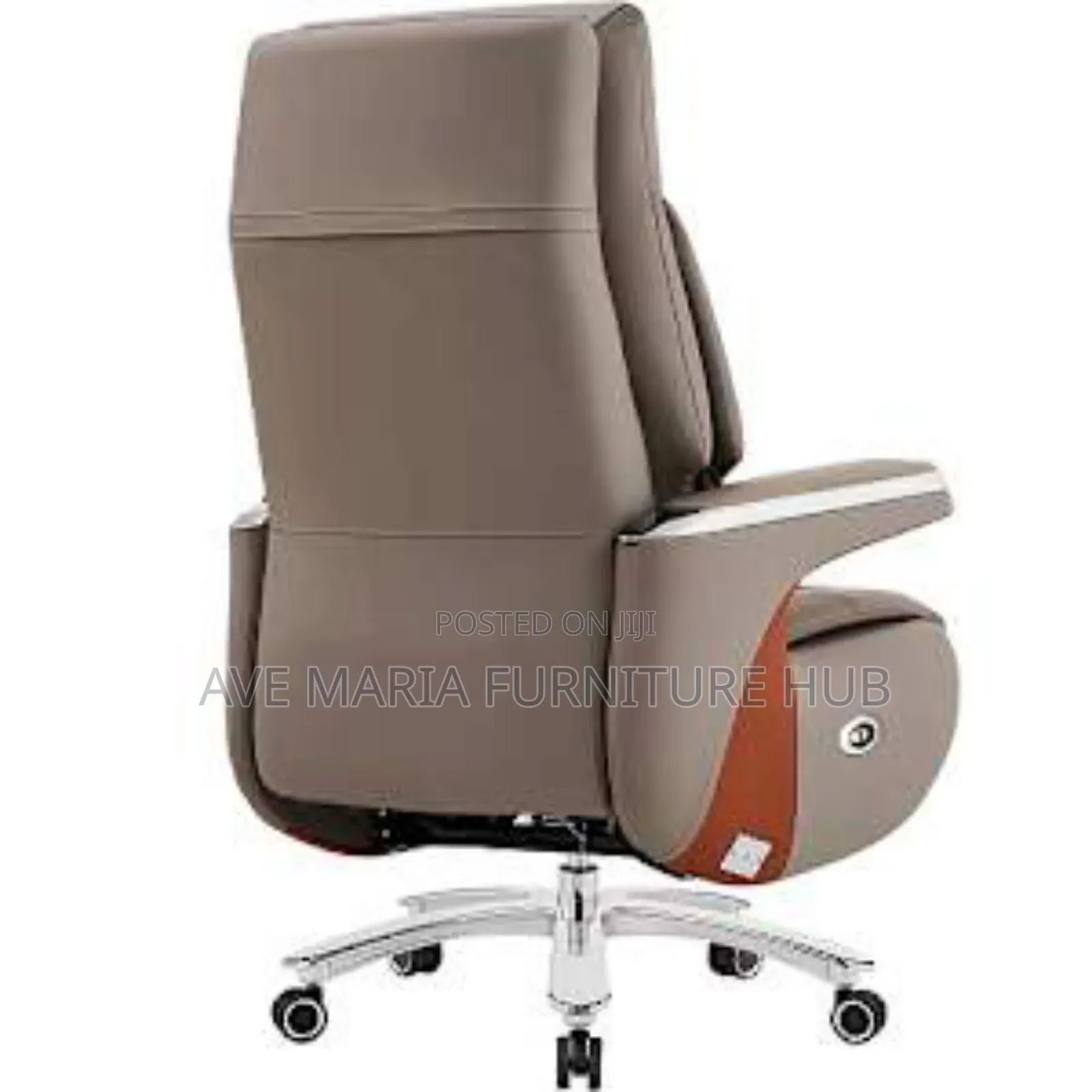 Executive Reclining Swivel Office Chair.