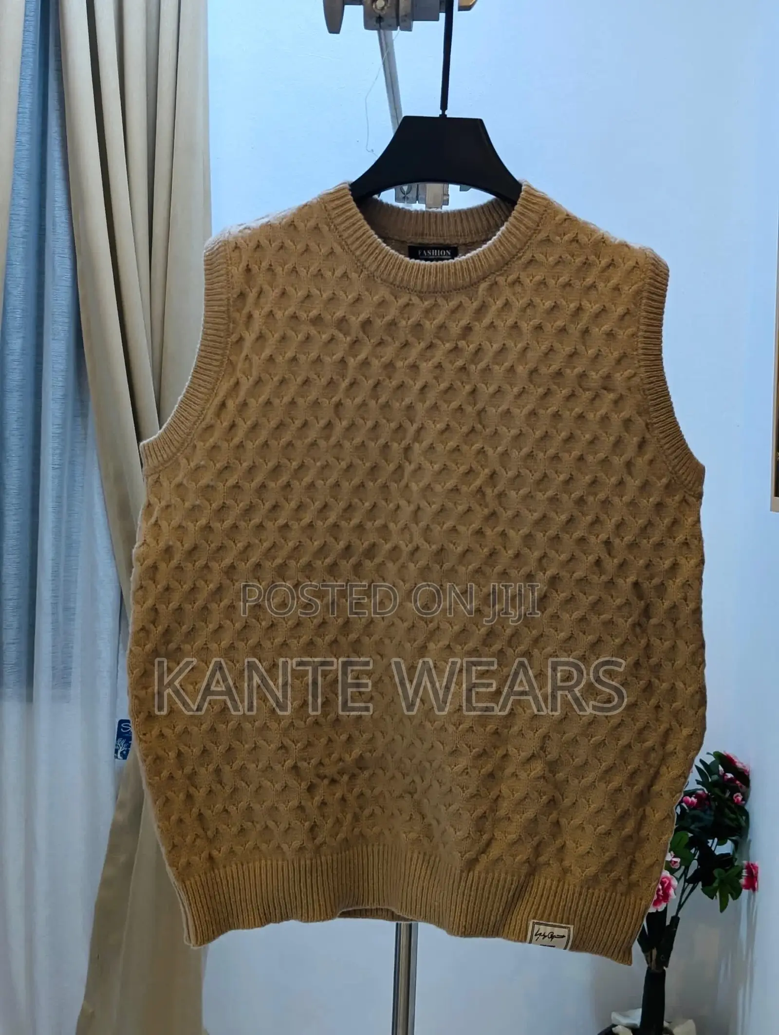 Armless Sweat Shirt