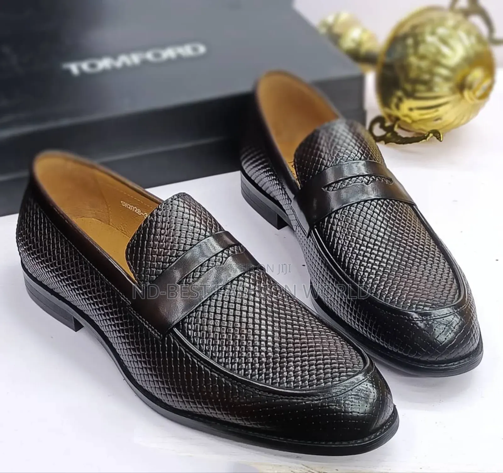 Tom Ford Black Lace Up Shoes