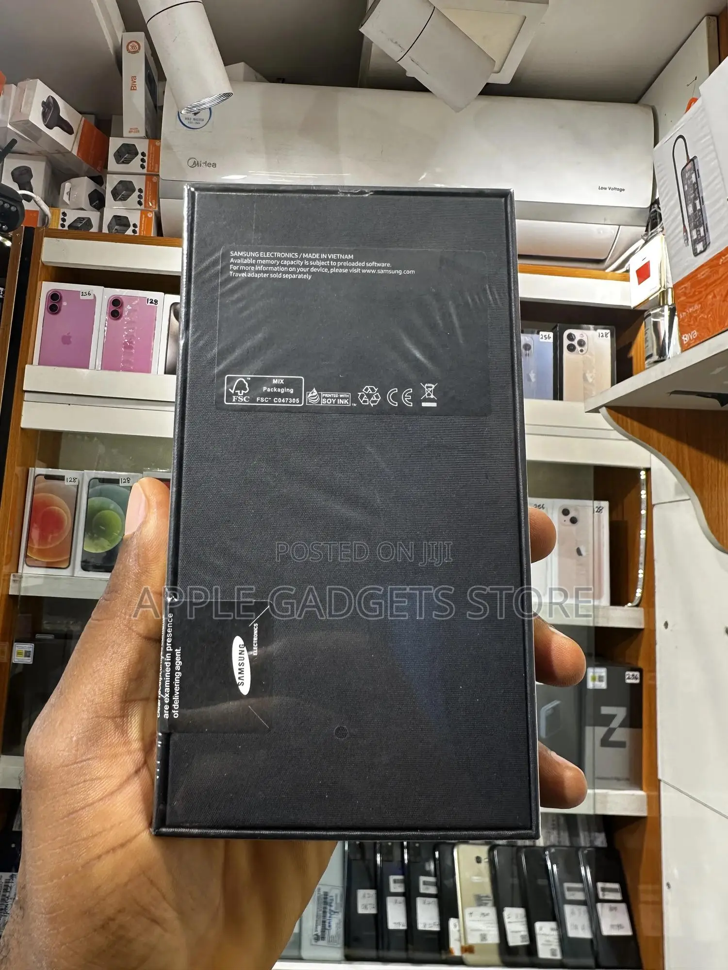 New Samsung Galaxy S22 5G 128 GB